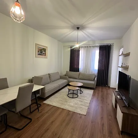 Elton Gjana Appartement Patza-Kuqani